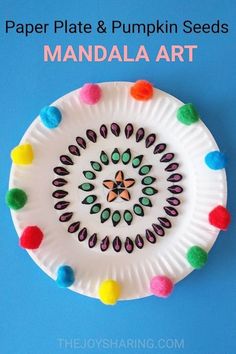 paper plate and pumpkin seeds art project for kids with the title overlay that reads, paper plate & pumpkin seeds mandala art