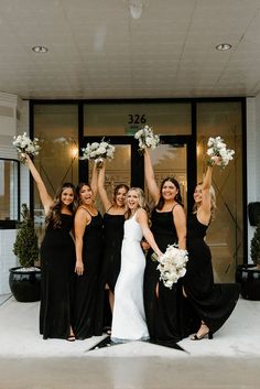 Luxury black and white modern minimal wedding Black And White Bridesmaid Proposal, Black Silk Dresses, Black And White Wedding Aesthetic, Black And White Wedding Party, Chocolate Bridesmaid Dresses, Modern Black And White Wedding, Classic Black And White Wedding, Modern Bridal Bouquets, Florida Wedding Venue