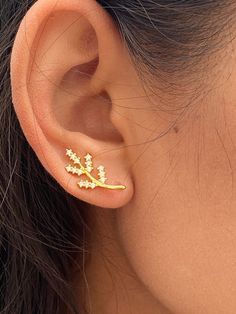 Twig Branch Silver Ear Climber / Dainty Vine Ear Climbers / Ear Crawler Earring / Ear Climber Earrings / Bridal Earrings Features - Ready to Ship - Materials: Sterling Silver 925 - Color: Yellow Gold Plated, Rose Gold Plated and White Gold Plated - Gemstone: Cubic Zircon - Listing price is for 1 pair of earrings - Layaway Plan Available - SKU: E39 For Ready-to-ship items search here, https://etsy.me/39BDvMS Feel free to contact me with any questions or requests. :) IMPORTANT NOTE: UK, France, an Leaf Ear Cuffs, Gold Ear Climbers, Ear Climber Earrings, Twig Branch, Silver Ear Climbers, Ear Crawler, Ear Crawler Earrings, Ear Crawlers, Dainty Band