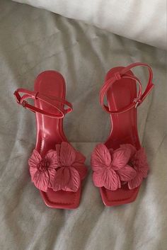 #shoes #heels #style #fashion #outfits #aesthetic #pink #outfitstyle #outfitideas Vintage Heels Outfit, Y2k Heels, Flower Heels, Spring Heels, Pretty Heels, Shoes Heels Classy