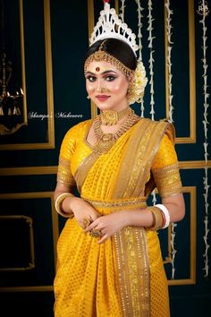 Bengali Bride Reception Look, Bridesmaid Photoshoot, Bengali Bridal Makeup, Stylish Kurtis Design, Indian Bridal Photos, Bengali Bride