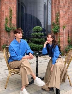 Matchy Outfit, Ayeza Danish, Couple Ootd, Travel Korea, Elegant Casual Dress