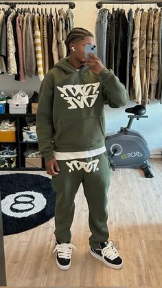 swavy.malik Men Tracksuit Outfit, Men Streetwear Aesthetic, Boys Outfit Ideas, Street Wear Aesthetic Outfits, Men Streetwear Outfits, Drip Fits, Black Men Fashion Casual