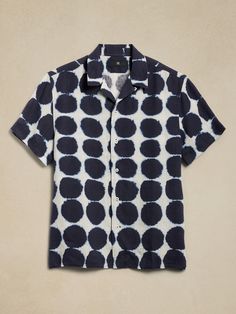 Castelleto Linen Resort Shirt | Banana Republic Resort Shirt, Navy Print, Hip Length, Black Print, Linen Fabric, The Face, Banana Republic, Love This, Heat