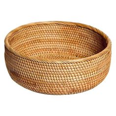 Round Wicker Baskets Fruit And Vegetable Storage Bowls for Serving Potatoes Onions Bread Rattan Decorative Basket Specifications: Material: Rattan Size: Small, medium and large are 20.3*20.3*6.5CM/23*23*8.5CM/26*26*10.5CM Net weight: 0.11-0.55KG Packing: opp bag Packing size: about 20.3*20.3*6.5CM/23*23*8.5CM/26*26*10.5CM/26*26*13CM Color: brown Description: The sturdy and versatile basket is suitable for every household: its natural bronze color matches perfectly with dishes, keys, coffee, brea Rustic Style Furniture, Potato Storage, Serving Basket, Hanging Fruit Baskets, Fruit Candy, Kitchen Basket Storage, Basket Fruit, Wicker Storage, Candy Basket