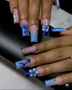 Valentines Nails French, Nail Inspo Hello Kitty, Duck Nails Short, French Tip Nails Pink, Azul Nails, Blue Gold Nails, Nails Sanrio, Nails Freestyle, Nails Airbrush