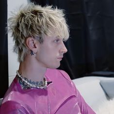 Mgk Hairstyle, Mgk Hair, Mgk Haircut, Mgk Jewelry, Metal Hairstyles, White Hair Men, Hair Stules, Rocker Hair