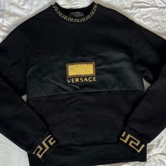 Kith X Versace Embroidered Crew Neck Sweatshirt. In New Condition. Not Sized But Fits Like Size Small. Sold Out! Rare. His Aesthetic, Fire Fashion, Fleece Hoodie Women, Black Hoodie Women, Air Shoes, Adidas Crazy, Swag Men, Mens Attire, Nike Air Shoes