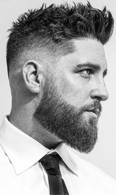 Homem com cabelo curto, laterais degradê e barba média Bart Styles, Low Fade Haircut, Thick Beard