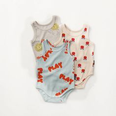 Get your little one stylin' and comfortable in our Organic Cotton Baby Onesie! Made with 100% organic cotton, this onesie is perfect for hot summer days. With 3 different prints to choose from, your baby will be the coolest on the block. Summer Cotton Onesie With Floral Print, Spring Playtime Cotton Bodysuit, Spring Cotton Bodysuit For Playtime, Cute Spring Cotton Bodysuit, Playful Cotton Bodysuit With Cartoon Print, Cute Cotton Onesie With Cartoon Print, Spring White Bodysuit With Cartoon Print, Spring Sleeveless Bodysuit, Sleeveless Spring Bodysuit