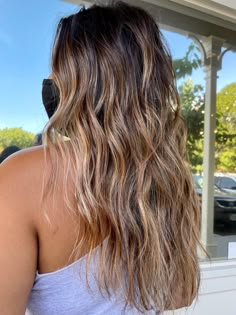 Blond Beach Highlights, Brunette Beachy Highlights, Beach Dyed Hair, Beach Hilights, Beach Brown Hair Highlights, Beachy Brown Hair Balayage, Brown Hair Beach Highlights, Surfer Hair Highlights