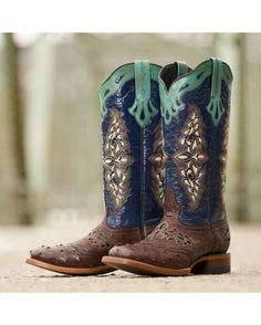 Different but kinda like them Cowgirl Things, Painted Boots, Cowgirl Chic, Cowgirl Style