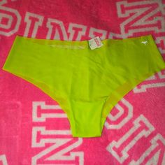 Victoria’s Secret Pink Neon Green Cheeky No Show Panty. Brand New Unworn Never Been Tried On. Size: Extra Large. Sale Is Final No Returns Or Exchanges. Cheap Green Victoria's Secret Intimates, Victoria's Secret Pink Lined Bra, Victoria's Secret Pink Seamless Bottoms, Victoria's Secret Pink Brief Bottoms, Victoria's Secret Pink Bra With Built-in Bra, Neon Green, Secret Pink, Victoria's Secret, Victoria’s Secret