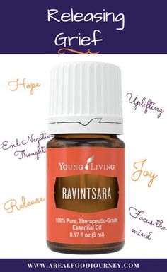 Ravintsara Essential Oil, Young Living Recipes, All Natural Cleaners, Vetiver Essential Oil, Yl Oils, Essential Oils Cleaning, Cedarwood Oil, Chamomile Essential Oil