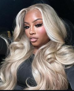 Wavy Middle Part Hair, Wavy Middle Part, London Birthday, Middle Part Hair, Blonde Platinum, Nice Hairstyles, Part Hair, Middle Part Hairstyles, Wavy Ponytail