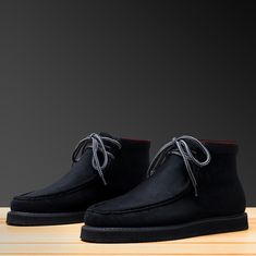 Clark Boots, Elevated Outfits, Gents Shoes, Garcons Converse, Chukka Sneakers, Bally Shoes, Nike Sb Zoom, Round Pattern, Modern Men