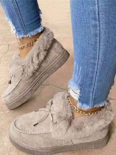 Women Winter Christmas Black Faux Fur Flat Heel Snow Boots | justfashionnow Low Cut Ankle Boots, Winter Flats, Fur Snow Boots, Ankle Snow Boots, Leather Snow Boots, Comfy Flats, Warm Snow Boots, Fur Shoes, Moccasin Boots