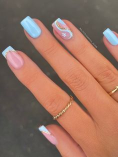 light blue nails with swirl and flower accent Nail Art Designs Acrylic Short, French Manicure Beach Nails, Bright Nails Inspiration, Gel Nail Summer Designs, Nail Ideas2024, Very Short Acrylic Nails Designs, Bright Summer Short Nails, Cute Short Nail Design Ideas, Extra Short French Nails