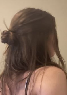 Messy Long Hair Aesthetic, Brown Hair Bun Aesthetic, Messy Ponytail Brown Hair, Messy Brown Hair Aesthetic, Messy Hair Down, Half Up Half Down Hair Messy Bun, Brown Hair Girl Aesthetic Faceless, Messy Ponytail Aesthetic, Brown Half Up Half Down