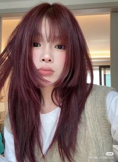 Raspberry Brown Hair Color, Japanese Hair Dye Colour, Burgundy Asian Hair, Hair Color Inspo Asian, Dyed Hair For Pale Skin, Dyed Hair On Tan Skin, Shoulder Length Hair Dye Ideas, Hair Color Inspo For Pale Skin