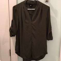 Mossimo Supply Blouse In Olive Green Color. Size Xs. Never Worn. Sleeves Can Be Left Down Or Buttoned Up As Shown. Green Casual Blouse For Office, Casual Green Blouse For Office Wear, Olive Green Color, Green Color, Green Colors, Olive Green, Button Up, Top Blouse, Blouses