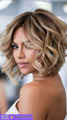 22 Choppy Bob Haircuts for All Shapes: 2024 Edition Square Haircut, Choppy Layered Hairstyles, Winter Update, Sleek Short Hair, 1970s Hairstyles, Bob Haircut For Round Face, Choppy Bob Haircuts, Hair Curling Tips, Layered Haircuts For Medium Hair