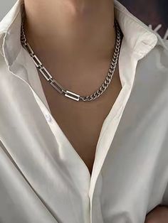 Good I think you can get it Cool Chains Necklaces, Leonidas Rose, Men’s Jewellery, Chain For Boys, Neck Chain For Men, Male Jewellery, Male Necklace, Mens Necklace Fashion, Necklace For Boys