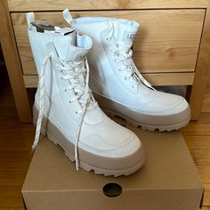 New In Box Ugg Lug Boots. Off White, Beautiful Boots. Trendy White Boots For Outdoor, Trendy White Outdoor Boots, Lug Boots, Boots White, Beautiful Boots, Womens Uggs, Ugg Shoes, Lace Up Boots, Cream White