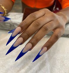 Pointy Blue Nails, Steletoes Nails Long, Blue Stilletos Nails, Blue Nails Stiletto, Long Stiletto Nails Design, Blue Stiletto Nails Design, Stiletto Nails Blue, Stiletto French Tip Nails, Stilleto Nails Long