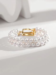 Freshwater pearl double strand bracelet with silver coated 18k gold vermeil clasp Ladies Rings, Luxury Bracelet, Gold Armband, Stylish Bracelet, Freshwater Pearl Bracelet, Wedding Jewelry Bracelets, Color Vintage, Bar Bracelets, Gold Plated Bracelets