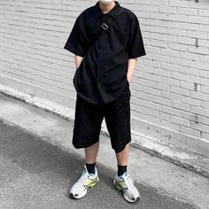 Male Fashion Outfits, Outfit For Guys, Men Street Outfit, Corean Style, Jorts Outfit, Black Outfit Men, Cholo Style