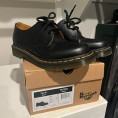 Brand New Dr Martens 1461 W Women’s Oxfords. Bought And Took The Tags Off But Now I Don’t Like Them But I Cannot Return Them. Dc Martens, Bday Wishlist, Shoes Dr Martens, Wishlist 2024, Dr Martens Black, Dr Martens Shoes, Martens Shoes, Pretty Shoes, Doc Martens