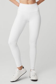 An on-trend high waistline on our classic Airbrush legging. Spotted on basically every it-girl, the High-Waist Airbrush Legging has an on-trend rise and all the best assets of the classic version, like no side seams and a yogi-tested fit that lifts and sculpts. Sculpts, smooths & lifts! No side seams & flat-locked seams for extra comfort Designed & uniquely fit to flatter every size Wear-tested by our in-house team for the perfect fit