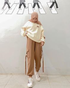 Outfit Hijab Casual Simple, Hijabi Casual Outfits, Hijabi Outfits Ideas, Modest Outfits Muslim, Clothing Themes