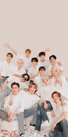 #seventeen #aesthetic #6thanniversary #wallpaper #seventeengroupphoto #brown Wallpaper Dekstop, 6th Anniversary, Funny Wallpaper, Group Photo, Pledis Entertainment