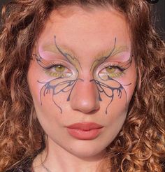 Funky Makeup, Butterfly Makeup, Abstract Butterfly, Graphic Makeup, Rave Makeup, Graphic Eyeliner, Halloween Makeup Inspiration, Ethereal Makeup, Unique Makeup