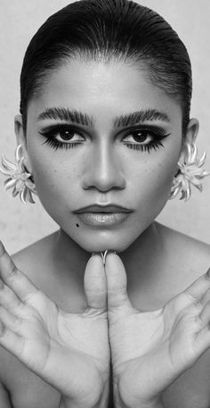 Zendaya Photoshoot, Essence Magazine, Zendaya Style, Photoshoot Makeup, Zendaya Coleman