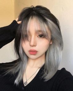 Korean Hair Dye, Two Toned Hair, Korean Hair Color, Asian Short Hair