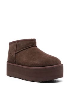 Brown Platform Uggs Outfit, Uggs Brown, Boots With Platform, Jorts Outfit, Ugg Classic Ultra Mini, Classic Ugg Boots, Ugg Boots Australia, Planet People, Latest Fashion Design