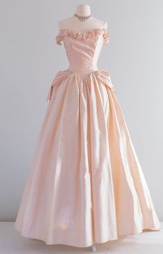 Silk Wedding Gown, Bridal Gowns Vintage, Vintage Clothing Boutique, Pink Prom, A Line Prom Dresses, Silk Wedding, Pink Prom Dresses, Satin Prom Dress, Pink Vintage