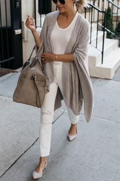 Over 60 Fashion, Mode Chic, Cooler Look, Open Knit Cardigan, Style Upgrade, Mode Inspo