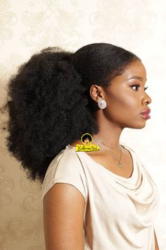 Black Women Updo Hairstyles, Woman Drawings, Woman Mirror, Woman Outfit, 4c Hair, Natural Hair Styles Easy, Natural Hair Updo, Natural Hair Inspiration