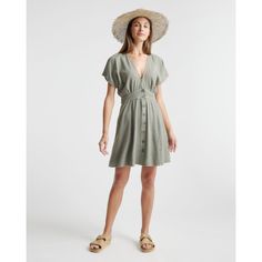 You finally found the perfect everyday summer dress. This soft, breezy, A-line dress buttons up the front, ties at the waist, and even has a hidden clasp (you know, for those days that require a little modesty).  | Quince | Women's Vintage Wash Tencel Button Front Dress in Olive, Size XS Quince Green, Dresses Quince, Silk Tee, Cute Casual Dresses, Dress Buttons, Button Front Dress, Quince Dresses, Super Cute Dresses, Button Dress