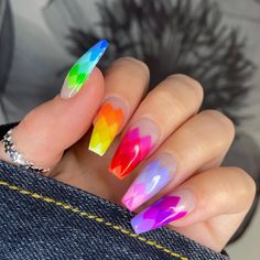 Short Ombre Nails, Timeless Nail Color, Orange Ombre Nails, Sunflower Nail Art, Different Color Nails, Summer Nails Ideas, Purple Ombre Nails, Rainbow Diamond, Blue Ombre Nails