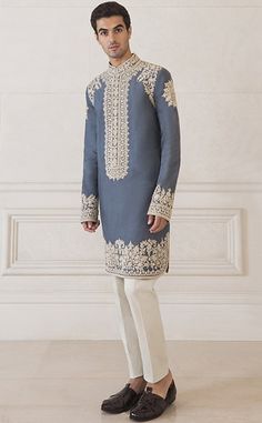 Sherwani Manish Malhotra, Manish Malhotra Kurta For Men, Kurta Pyjama For Men Wedding, Manish Malhotra Menswear, Kurtas Men, Kurta Designs For Men, Brand Equity