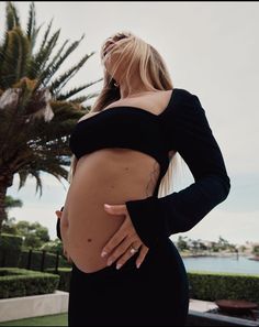 Tammy Hembrow Pregnant, Pregnant Pictures, Pregnancy Slay, Tammy Hembrow, Baby Bump Photos, Pregnancy Belly, Bump Photos