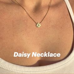 Daisy necklace featured now on our Etsy Shop! Daisy Necklace, Necklace Flower, Floral Nails, Tiny Flowers, Dainty Necklace, Flower Pendant, Flower Necklace, Wedding Necklace, Necklace Set