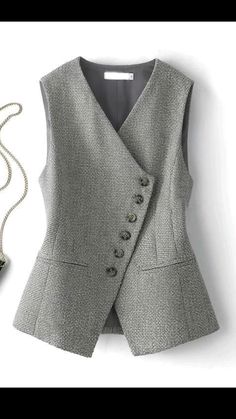 Vests Outfits For Women, Clothing Pattern Design, Trends 2025, Mode Kimono, Blazer Outfits For Women, Women Vest, Knit Vest Pattern, Tailored Clothes