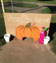 a sign that says pumpkin patch putt putt