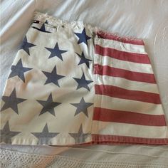 Nwot! This Is A Vintage Tommy Hilfiger Mini Skirt Made Of Cotton. It Features An American Flag Design In Multicolor And Has A Short Length. The Skirt Is Designed For Women And Comes In A Regular Size 8. The Style Is Classic And The Theme Is American. Denim Mini Skirt Y2k, Cotton Mini Skirt, Silk Mini Skirt, Womens Denim Skirts, American Flag Design, Vintage Tommy Hilfiger, Tommy Hilfiger Jeans, Plaid Mini Skirt, Tommy Hilfiger Women